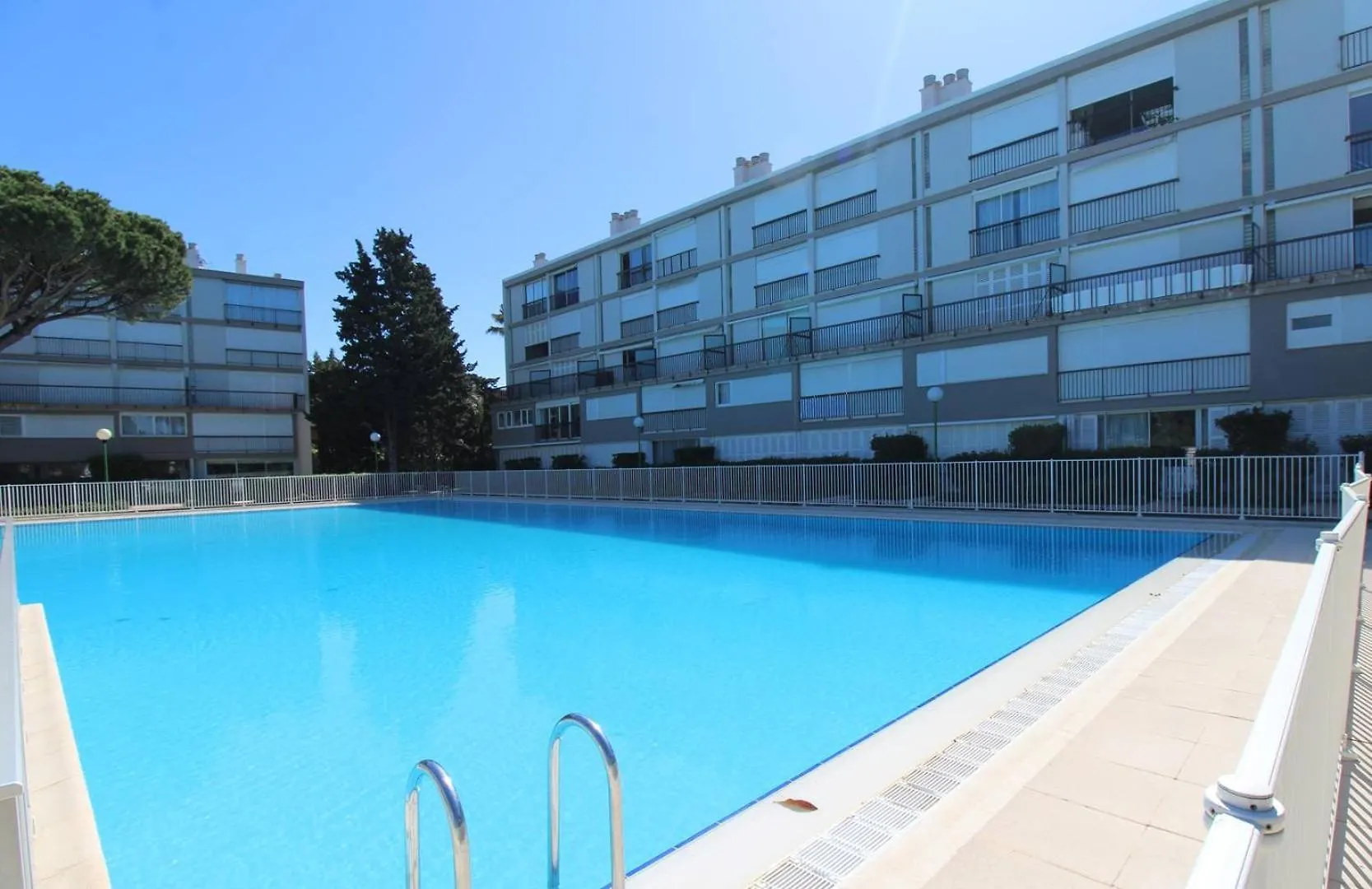 Tropcoq - Au Coeur De St-Tropez - Studio Cabine Pour 2 Personnes Saint-Tropez Apartment